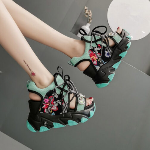 Gorus Platform Sandals